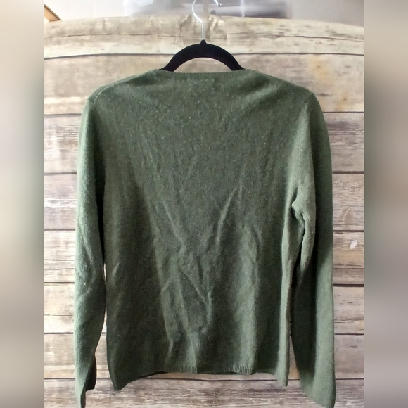 Charter Club Women's 100% Cashmere, Olive Crewneck Sweater, Size Medium - Picture 6 of 9